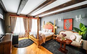 Nosticova Heritage